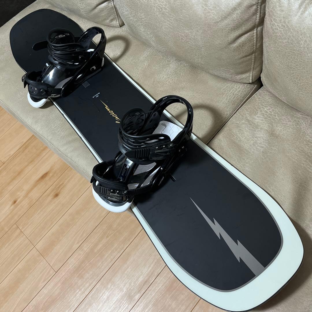 2023モデル BURTON CUSTOM 130×BURTON SMALLS