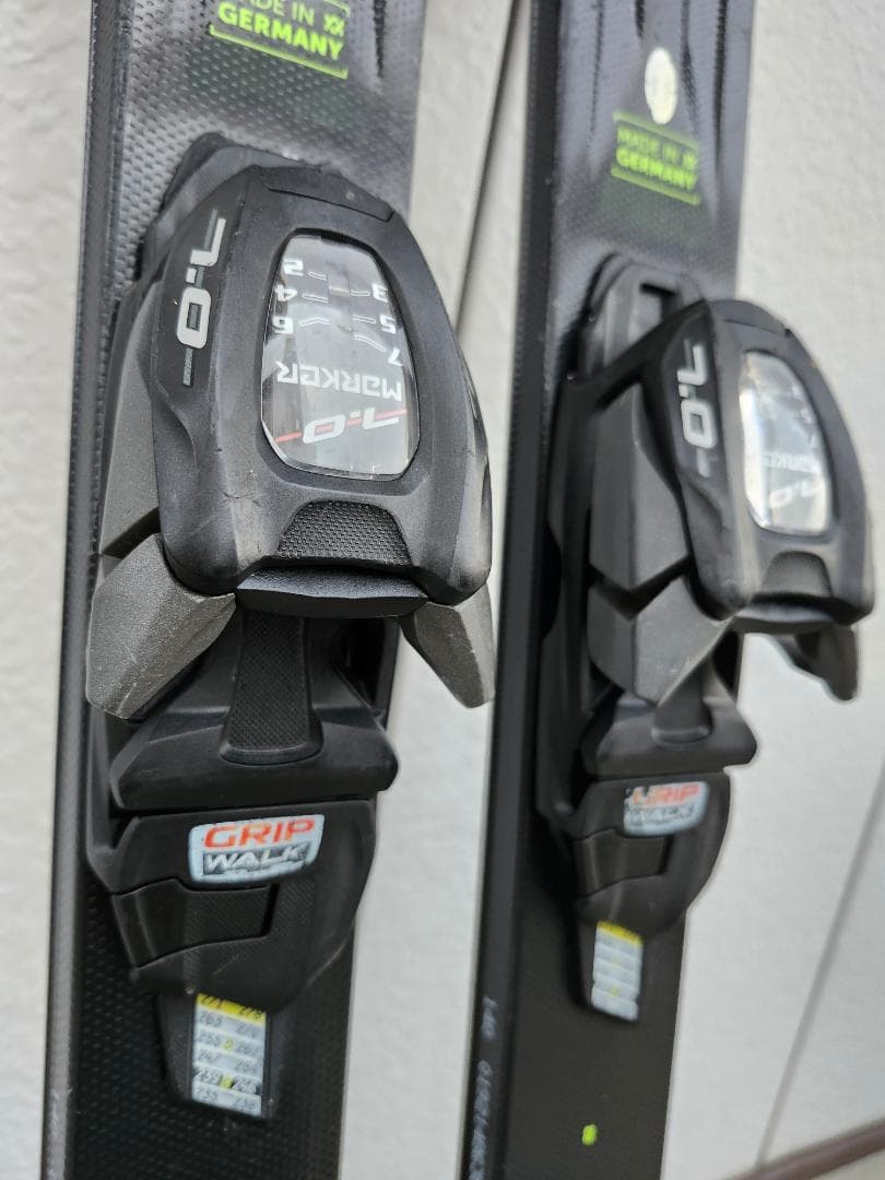 Völkl Deacon JR スキー板 140cm フォルクル　ジュニア