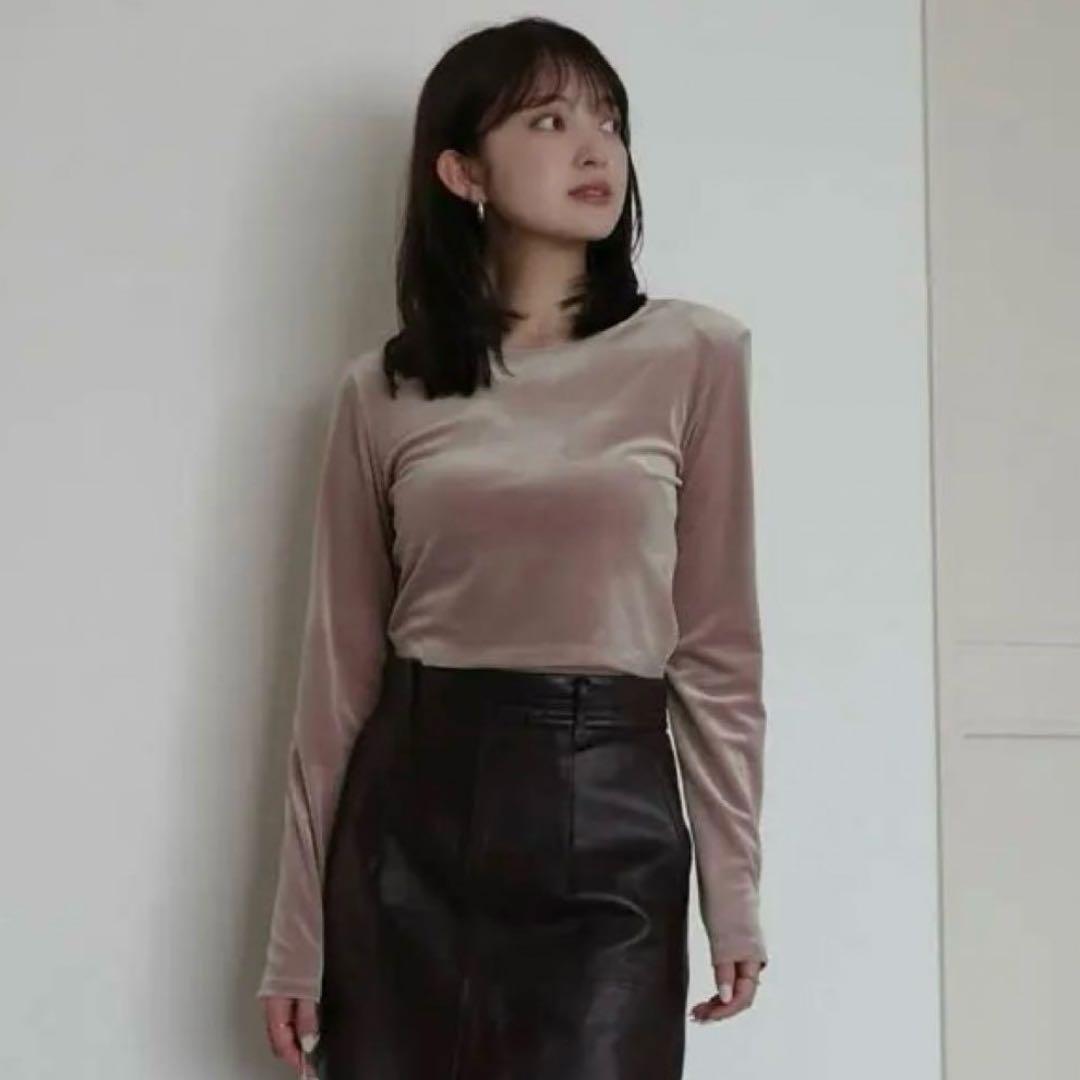 アニュアンス　ベロアトップス