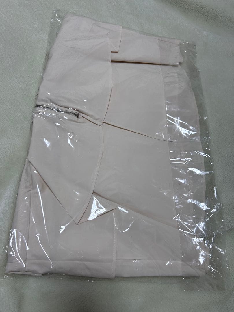 新品未開封！ LEPSIM ギャザー2WAYベスト アイボリー ゆきは企画