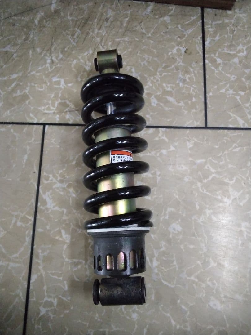 ヤマハ　ドラッグスター４００　４ＴＲ　純正リアサスペンション