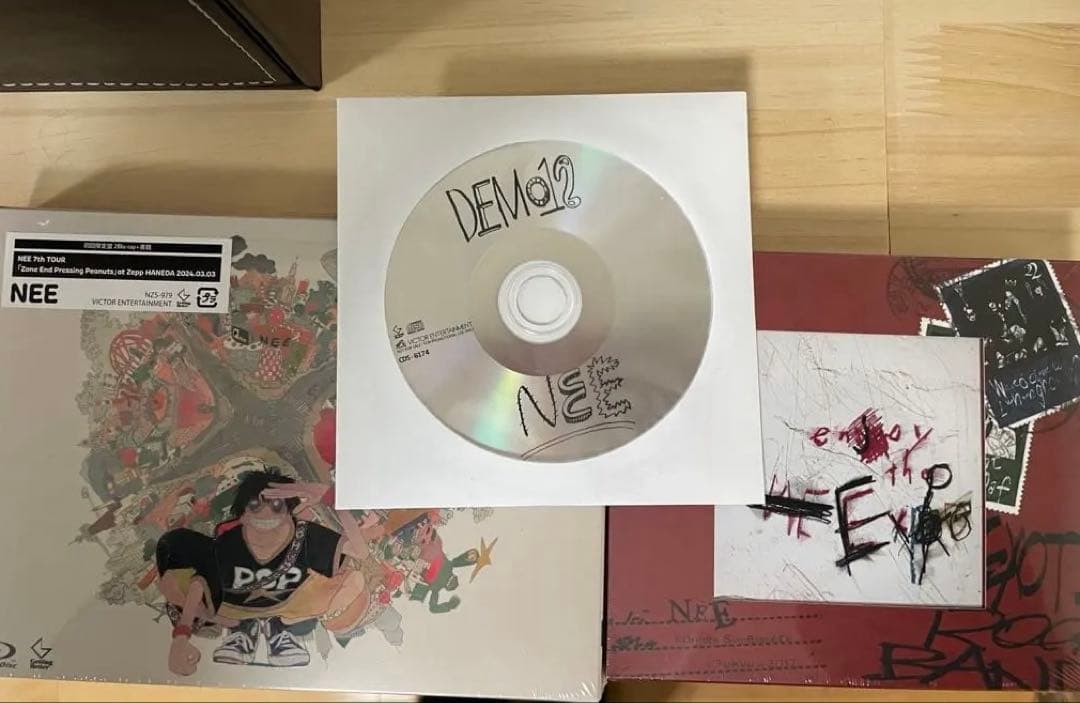 NEE 博覧会　初回限定盤