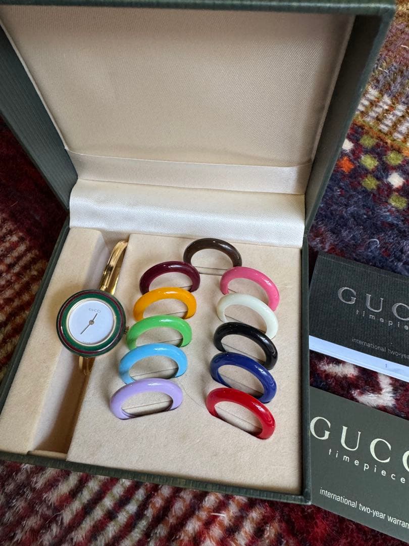 12/31電池交換済　美品　貴重GUCCI チェンジベゼル バングルウォッチ