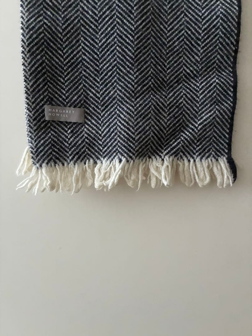 MARGARET HOWELL ボールドヘリンボーンマフラー