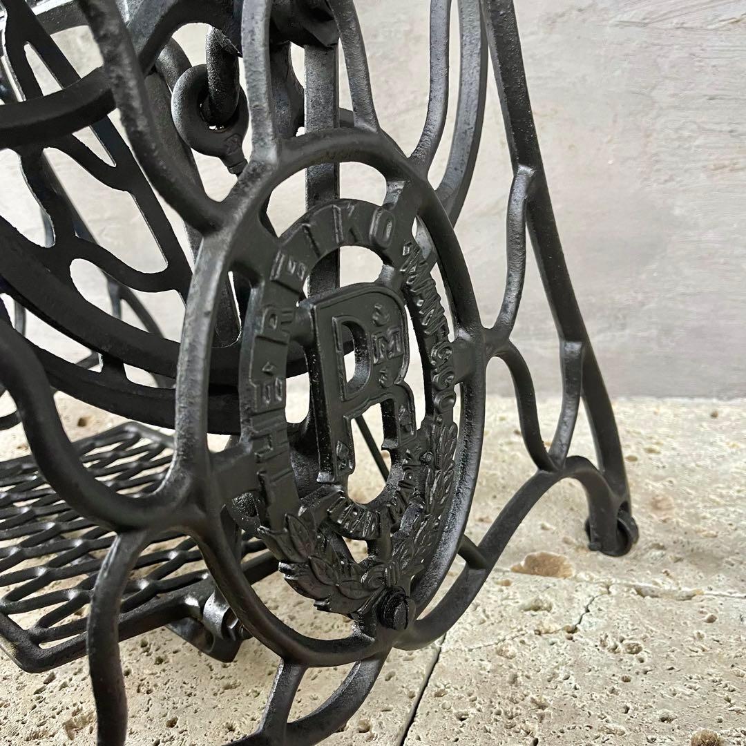 アンティークミシン脚テーブル　【REIKO 】足踏みミシン　網目　レトロ雑貨