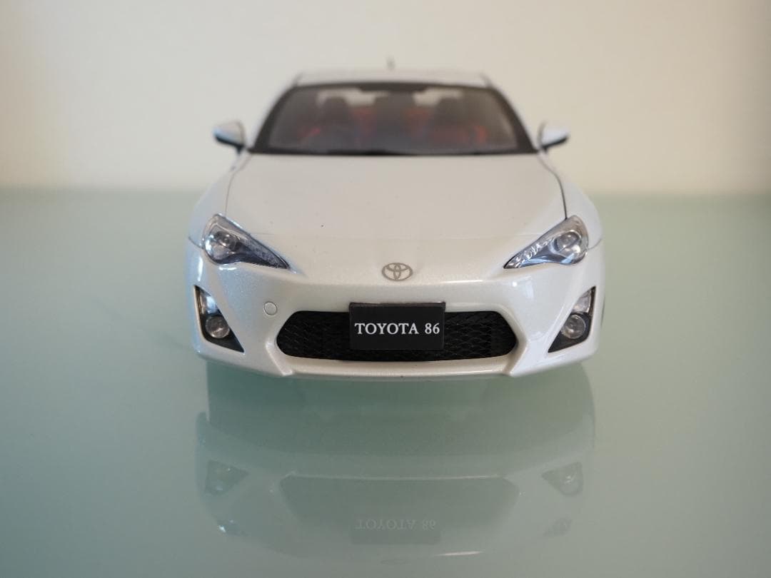 AUTOart 1/18 トヨタ 86 GTリミテッド（ホワイトパール）