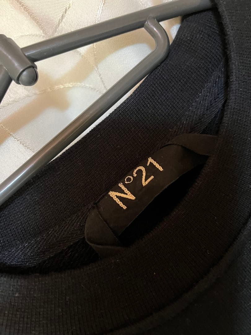 N°21 ブラック スウェット トレーナー