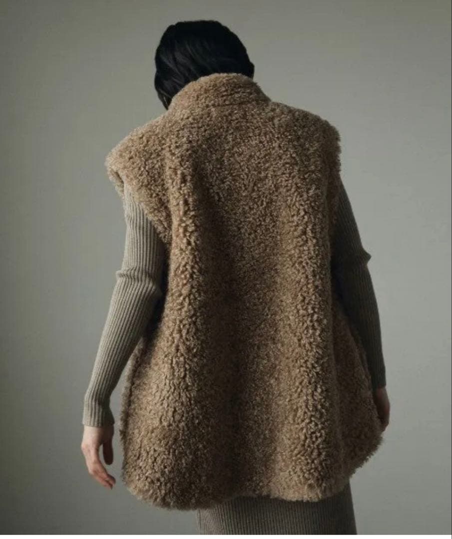 【新品未使用品】anuke(アンヌーク) Eco Fur Vest MCA/38