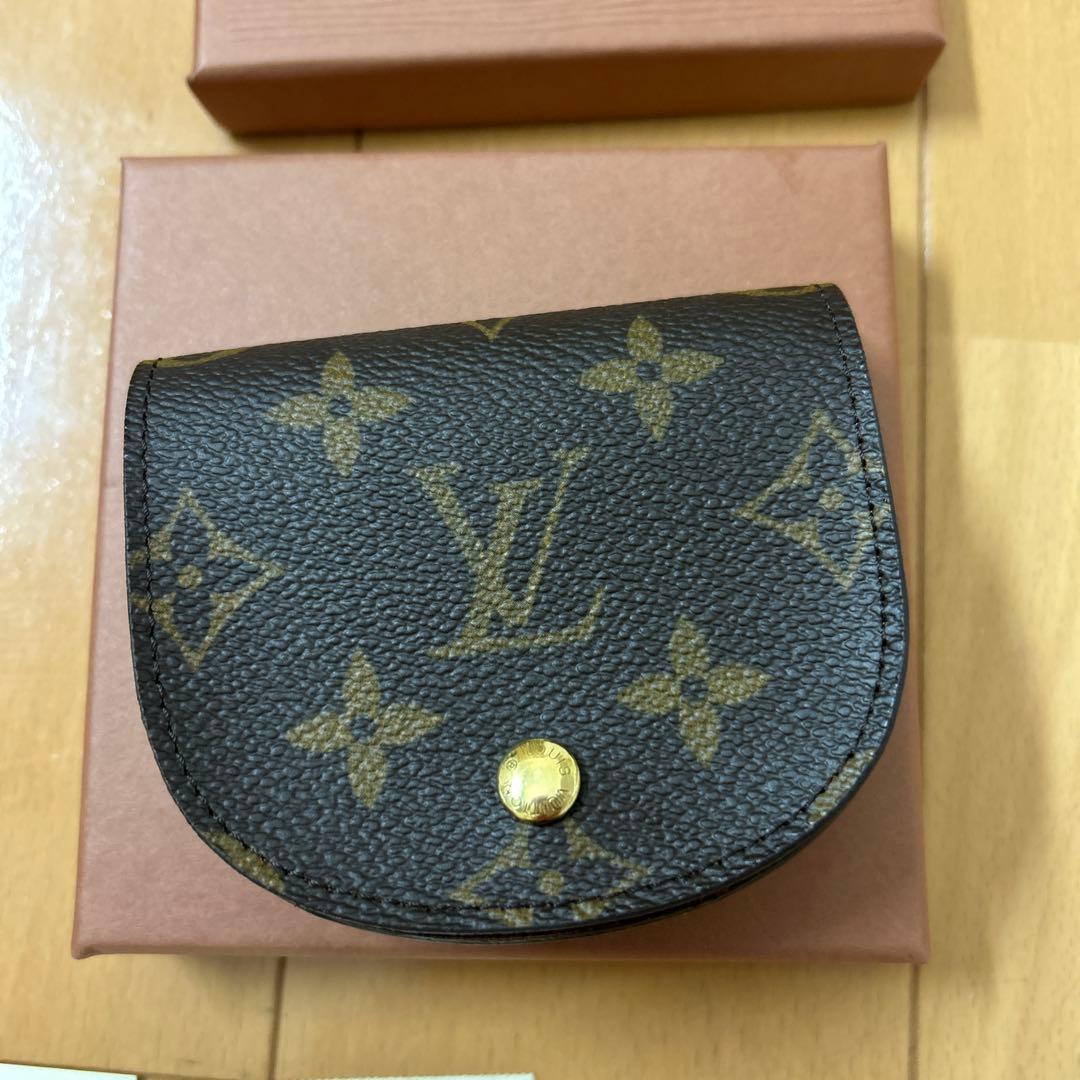 【新品未使用】LOUISVUITTONモノグラム ケース　箱袋付き