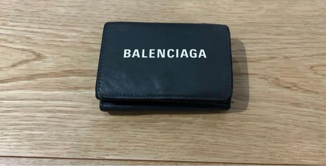 BALENCIAGA ブラック三つ折り財布