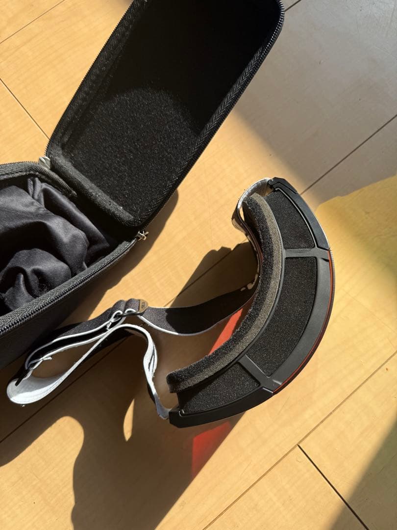 anon ゴーグル　ケース付き