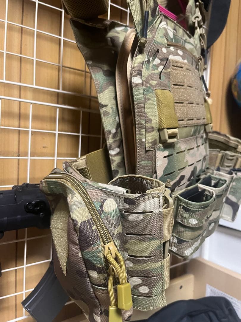 プレートキャリア　マルチカム 未使用