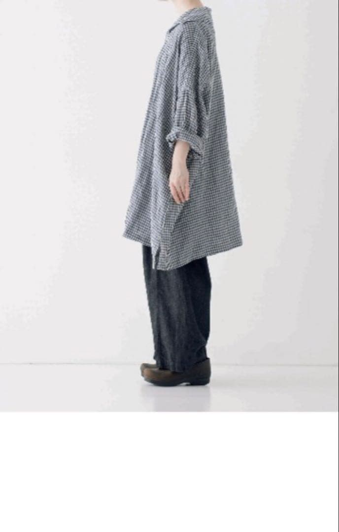 ネストローブ・リネンギンガムウィングカラービッグシャツ（ネイビー）店舗限定