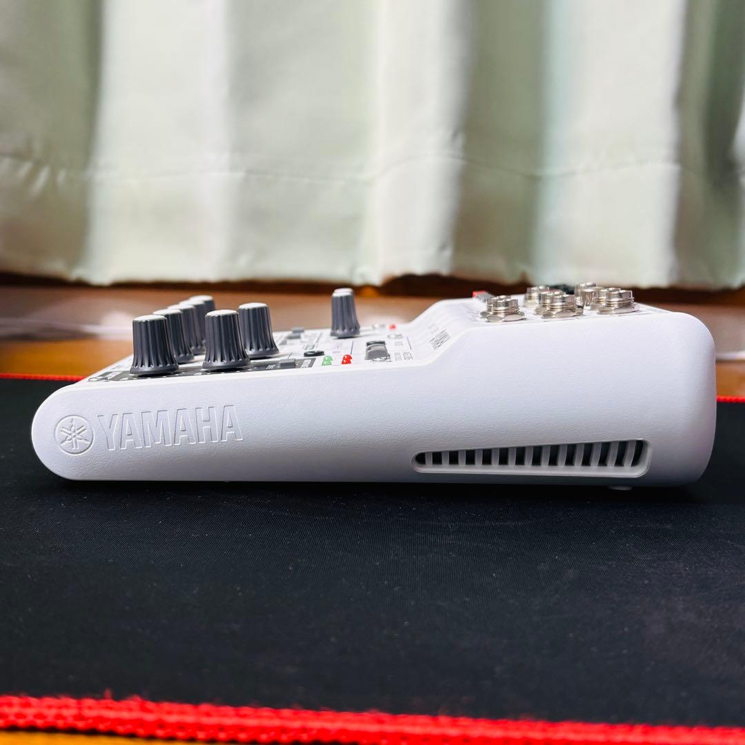 YAMAHA AG06 ミキシングコンソール（オーディオインターフェース）