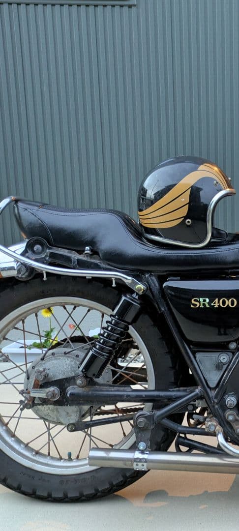 SR400 ブラックリアショック サスペンション