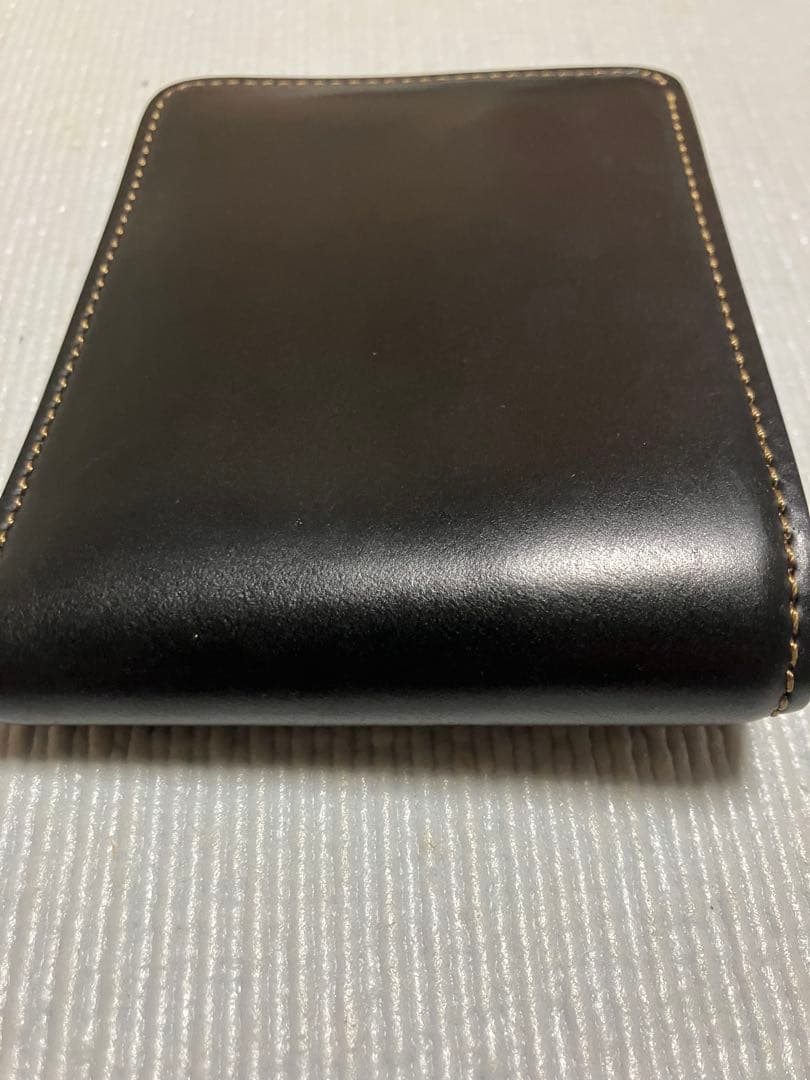 WILDSWANS 二つ折り財布 ウィングス ブラック&バーガンディー