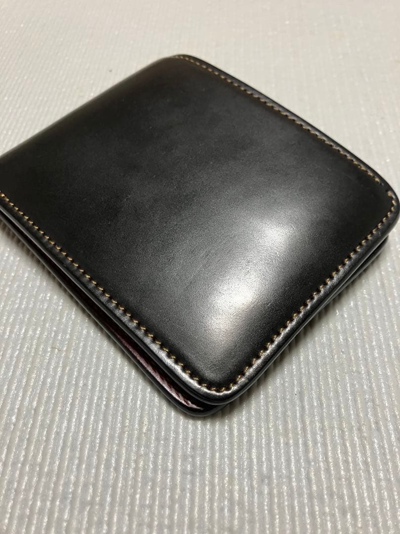 WILDSWANS 二つ折り財布 ウィングス ブラック&バーガンディー