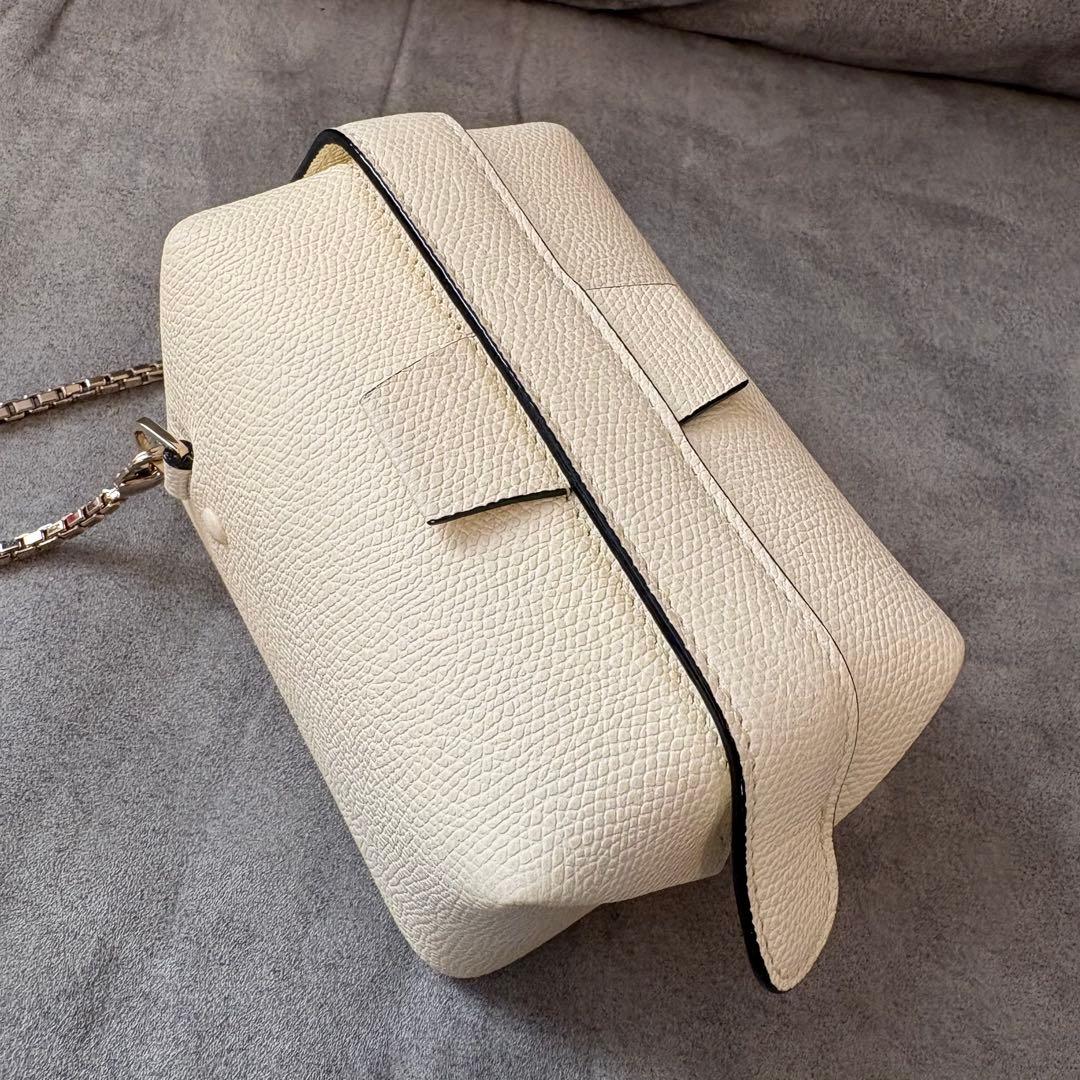 極美品/ヴァレクストラ/トリックトラッククロスボディーナノ　ホワイト　ミニバッグ