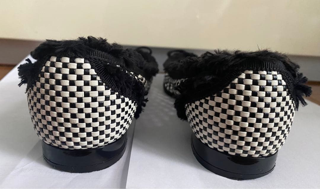 Ferragamo フェラガモVARINA バレエシューズ　黒×白　6.5 D