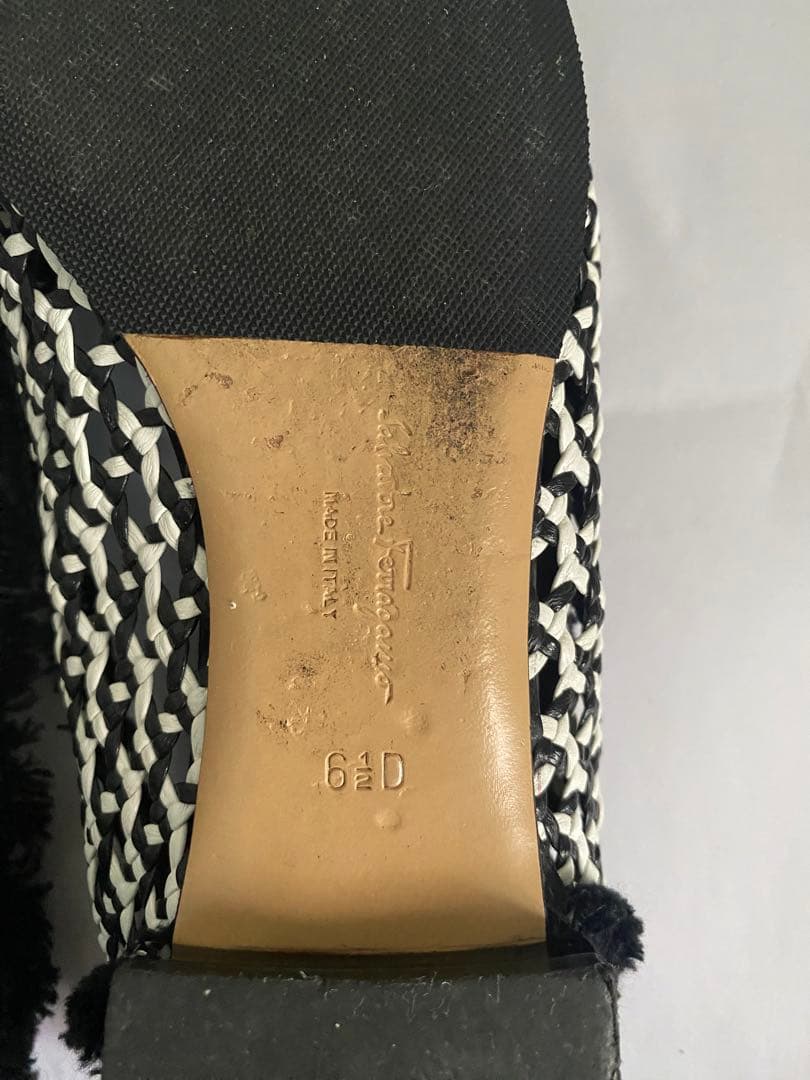 Ferragamo フェラガモVARINA バレエシューズ　黒×白　6.5 D