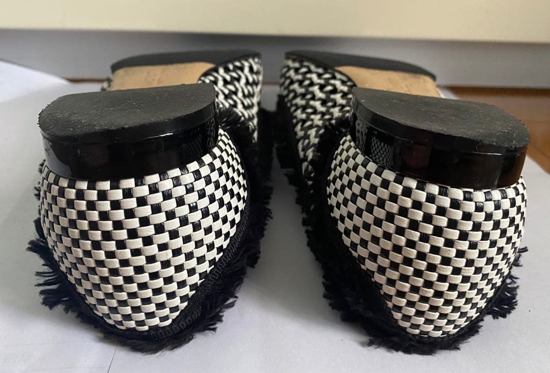 Ferragamo フェラガモVARINA バレエシューズ　黒×白　6.5 D