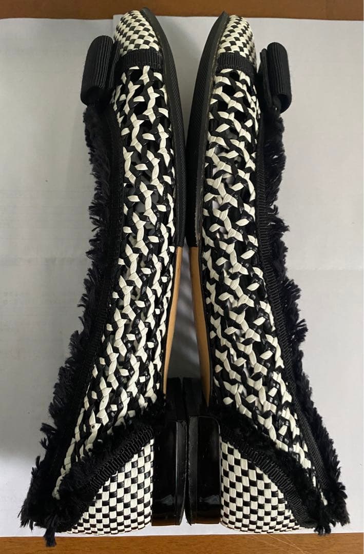 Ferragamo フェラガモVARINA バレエシューズ　黒×白　6.5 D