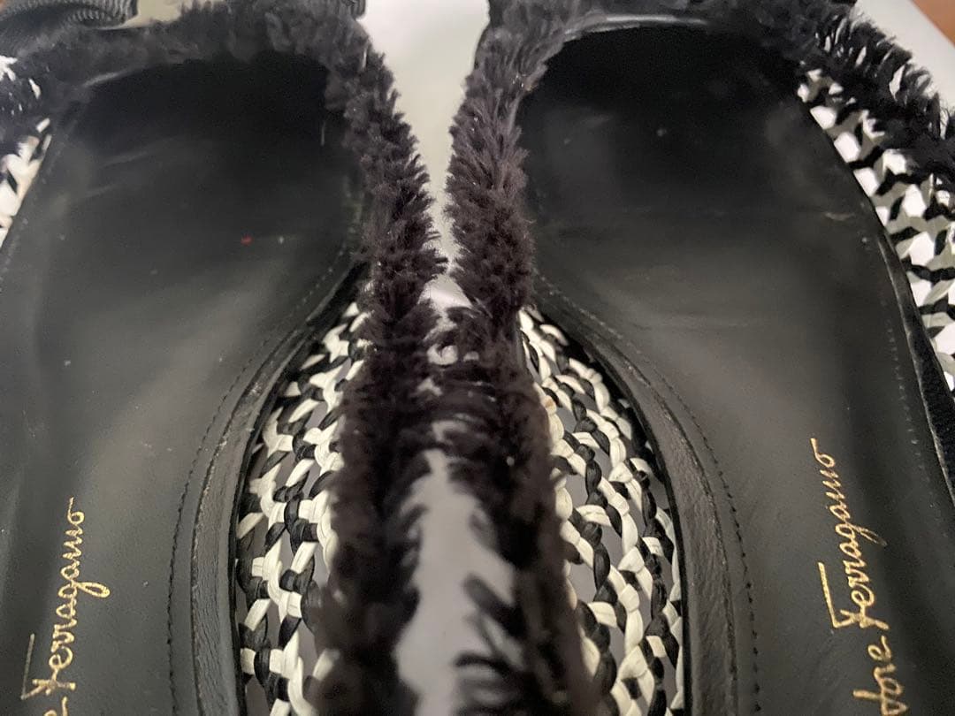 Ferragamo フェラガモVARINA バレエシューズ　黒×白　6.5 D