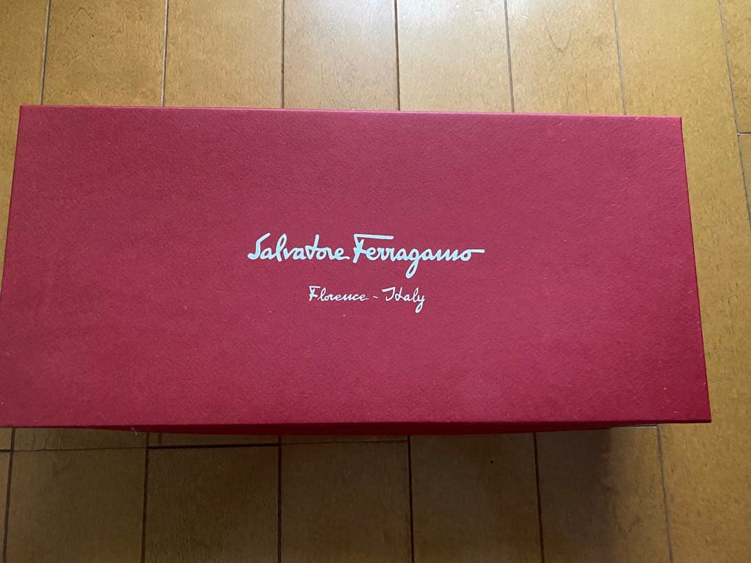 Ferragamo フェラガモVARINA バレエシューズ　黒×白　6.5 D