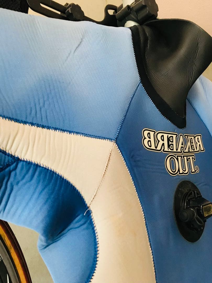 スキューバダイビング　メンズ　ドライスーツ