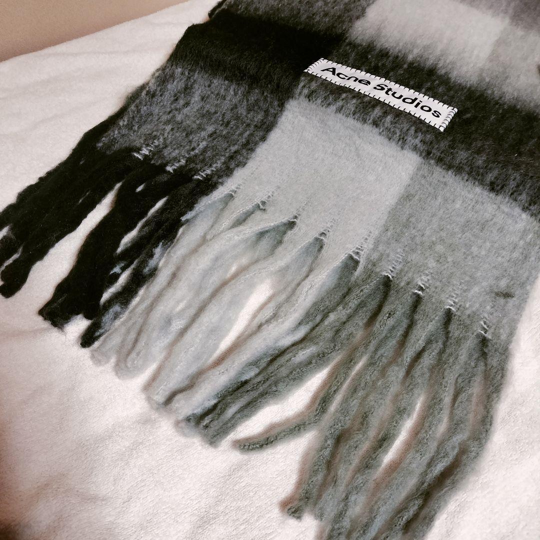 タグ付き　Acne Studios モヘアチェックスカーフ