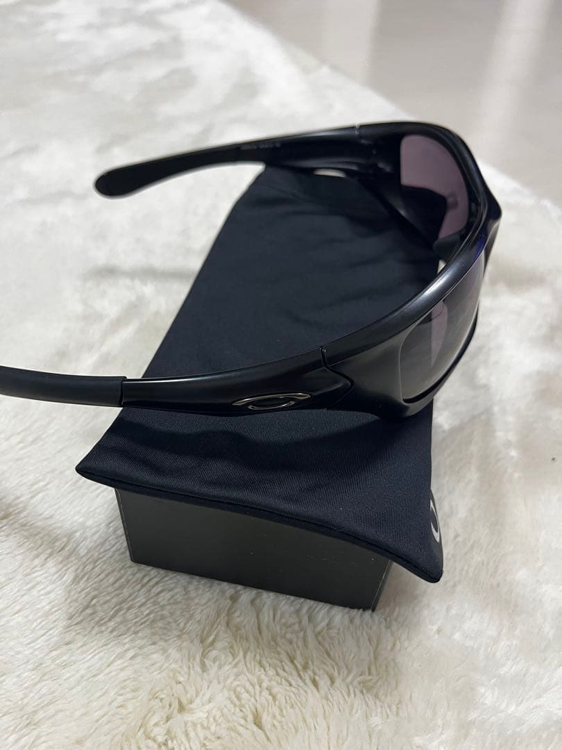 オークリー　サングラス　ＰＩＴ　ＢＵＬＬ