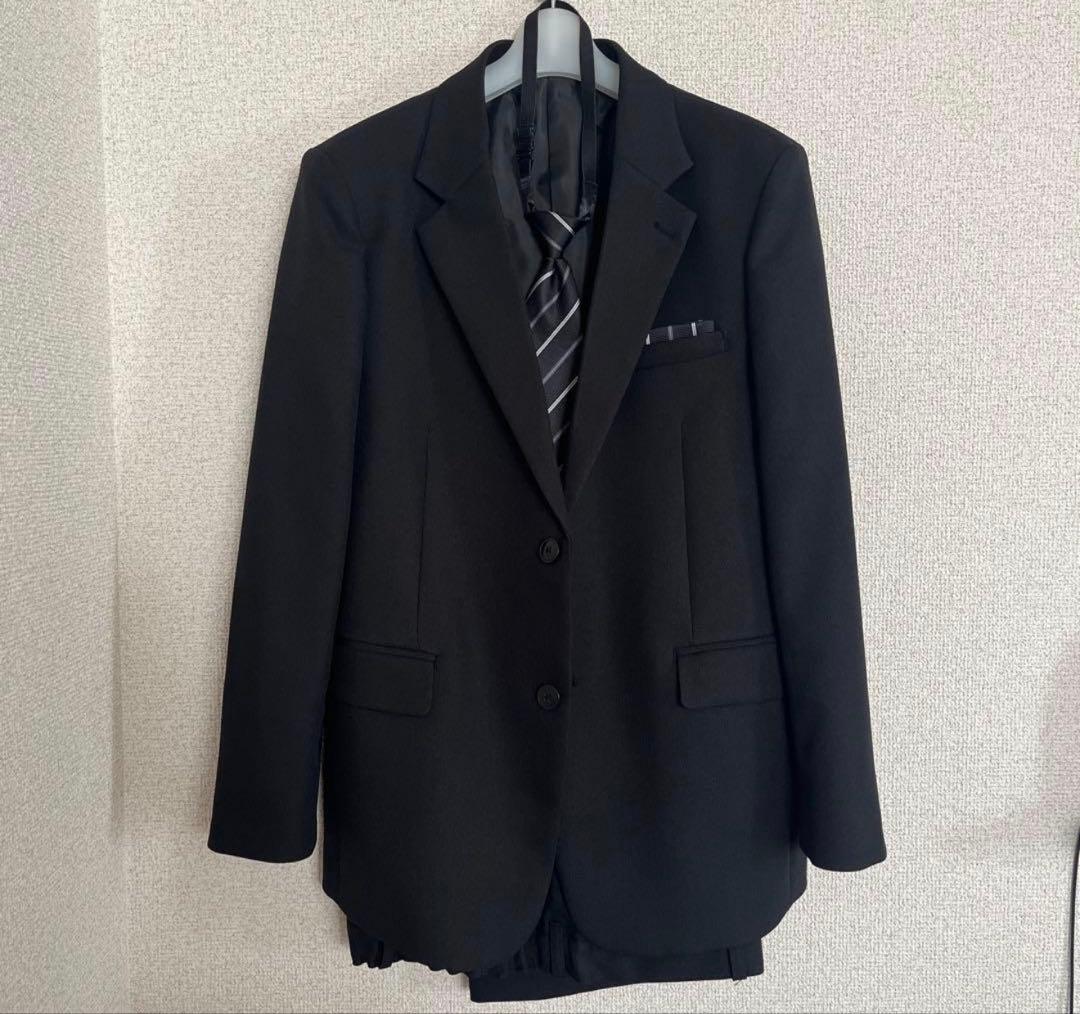 子供用160B黒 スーツ上下セット ネクタイ付き　卒業式など