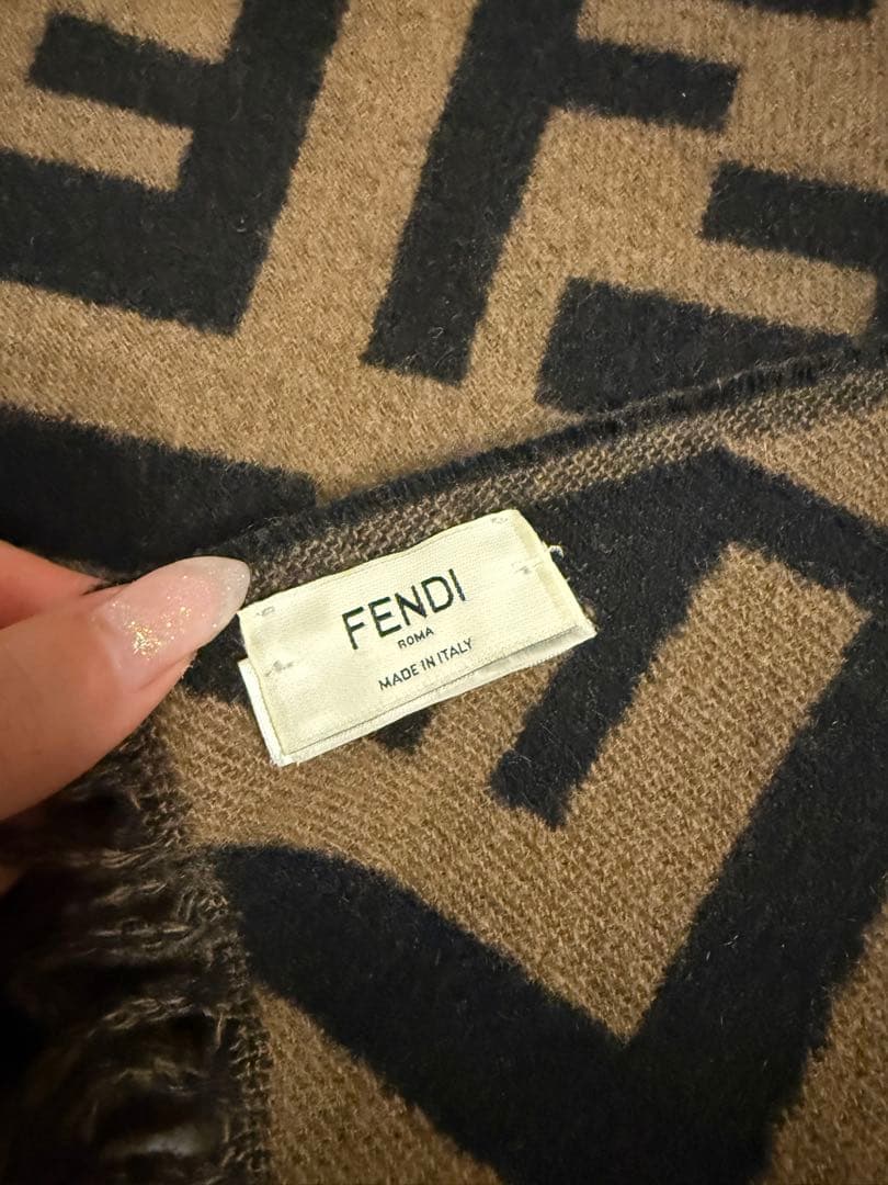 FENDI フェンディ　ズッカ柄　マフラー