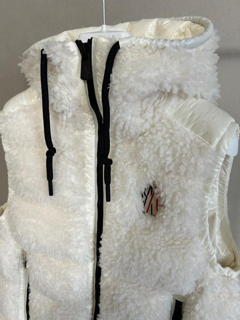 ★モンクレール　テディベスト　2022〜2023AW　ホワイト　S　美品★