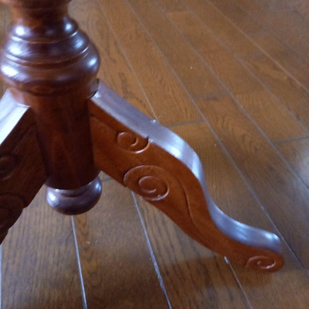 ダークブラウン八角形木製テーブル　花のインレイ￥8500送料込み