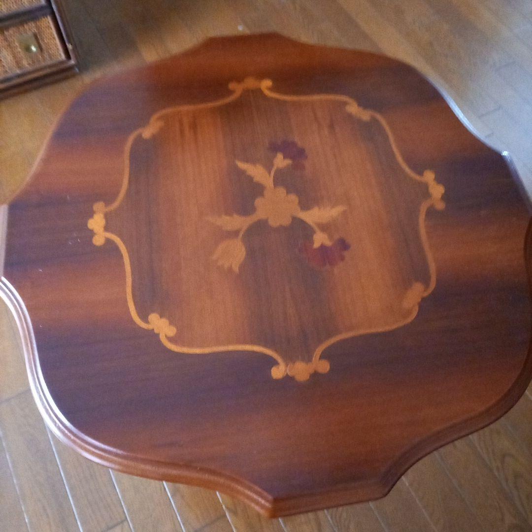 ダークブラウン八角形木製テーブル　花のインレイ￥8500送料込み