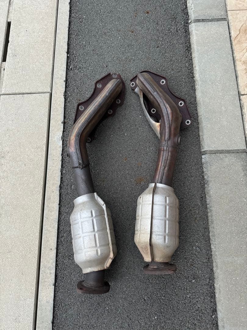 18クラウン　エキマニ　触媒