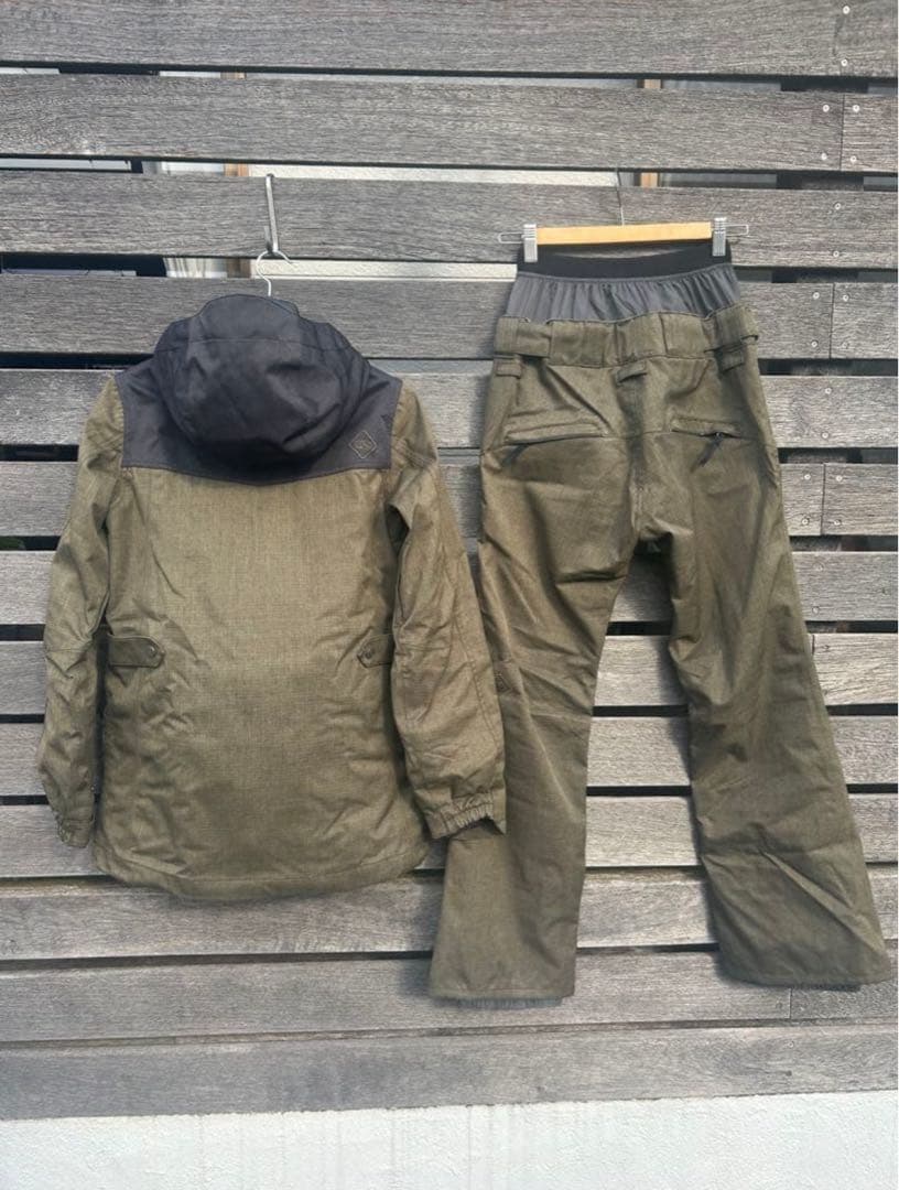 BONFIRE ボンファイア レディース スノーボードウェア 上下セット S