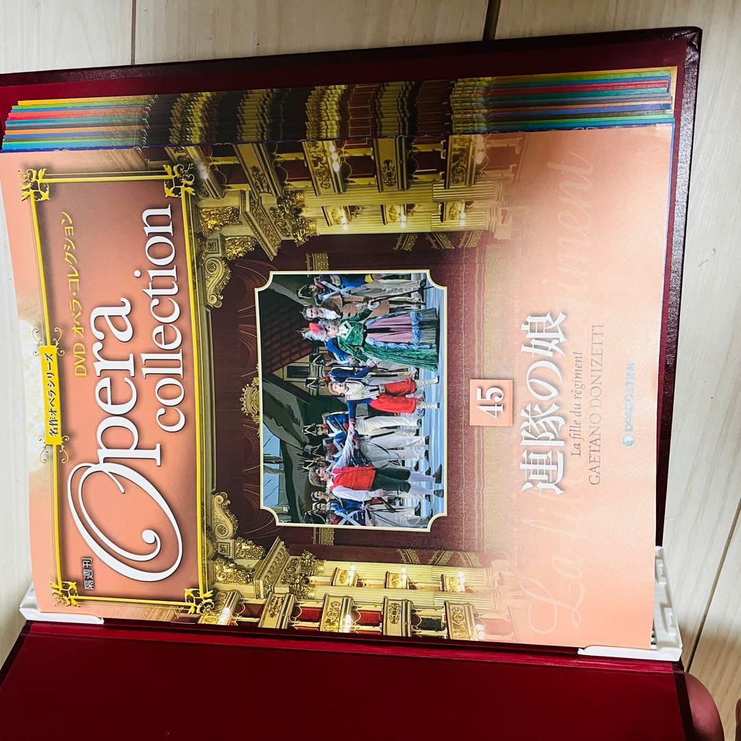 ディアゴスティーニＤＶＤオペラ・コレクション全65巻、 解説書、専用ラック一式