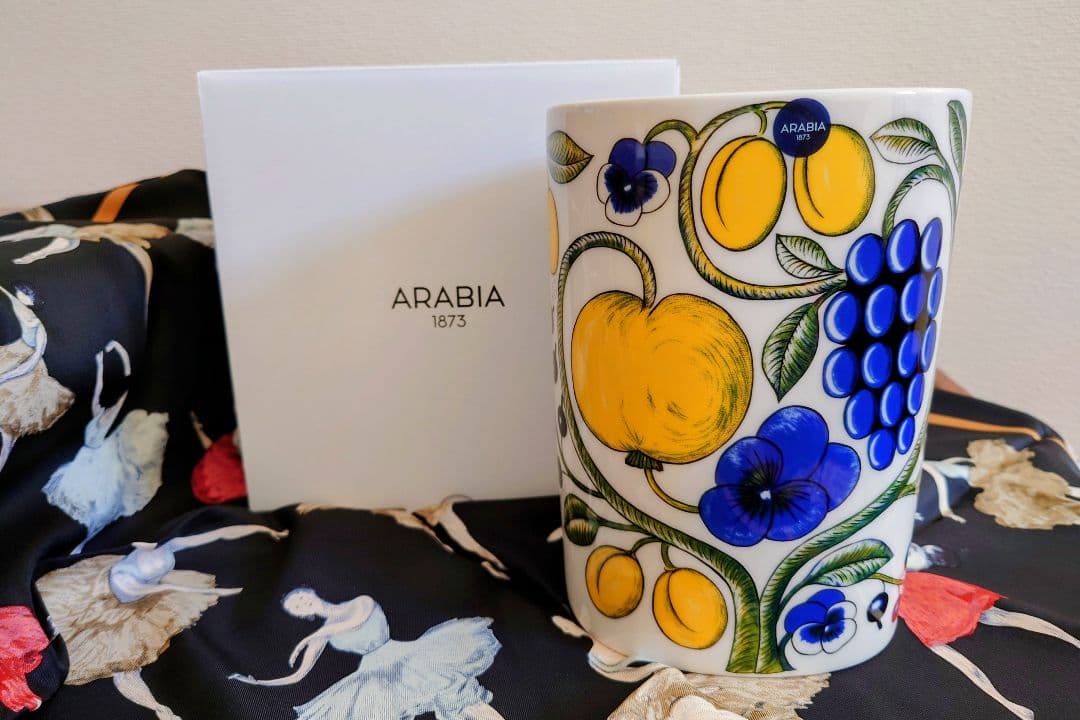 ARABIA Paratiisi フルーツ柄 花瓶 陶磁器 高さ18cm