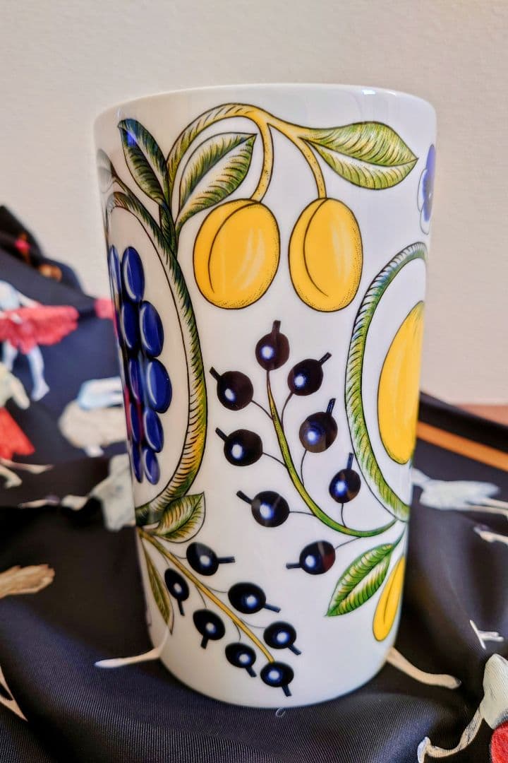 ARABIA Paratiisi フルーツ柄 花瓶 陶磁器 高さ18cm