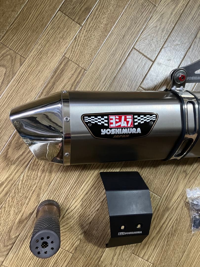CRF1000L アフリカツィン用　ヨシムラ　スリップオンマフラー