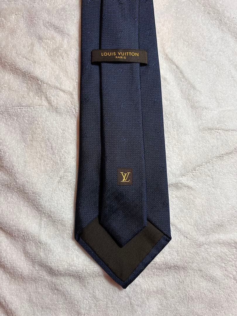 ルイヴィトン　濃紺　ネクタイ