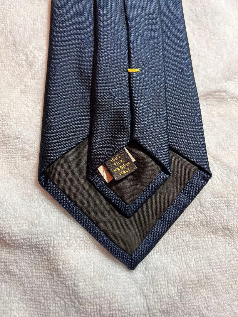 ルイヴィトン　濃紺　ネクタイ