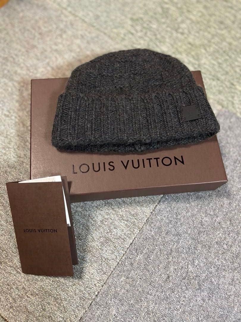LOUIS VUITTON ダークグレー ニットビーニー