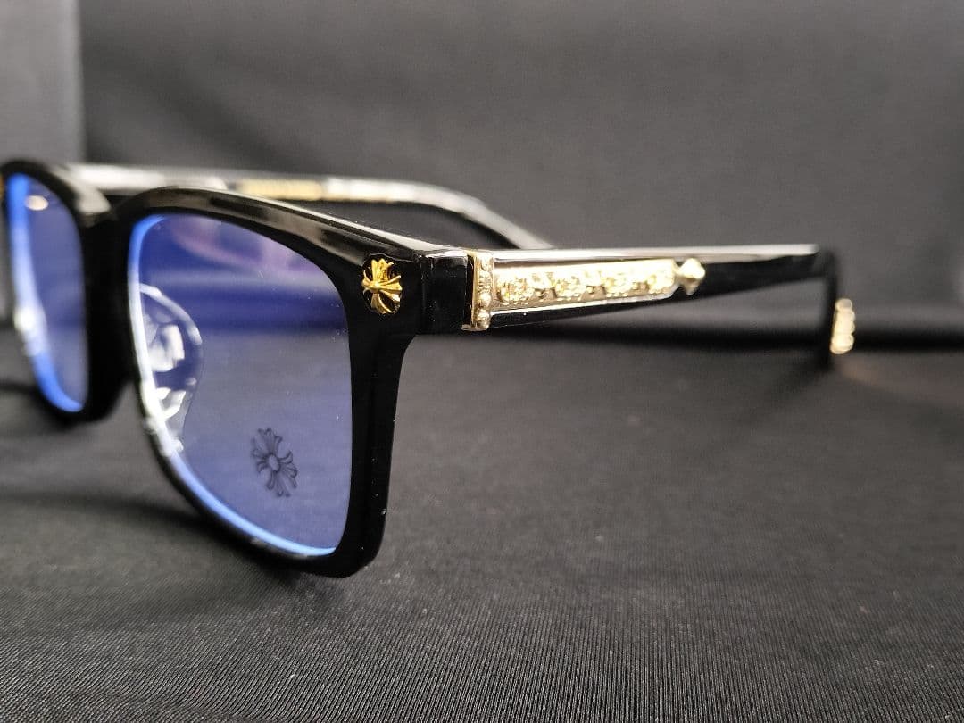 ゴールド装飾付きブラックフレーム　サングラス　伊達メガネ　クロム好きに！