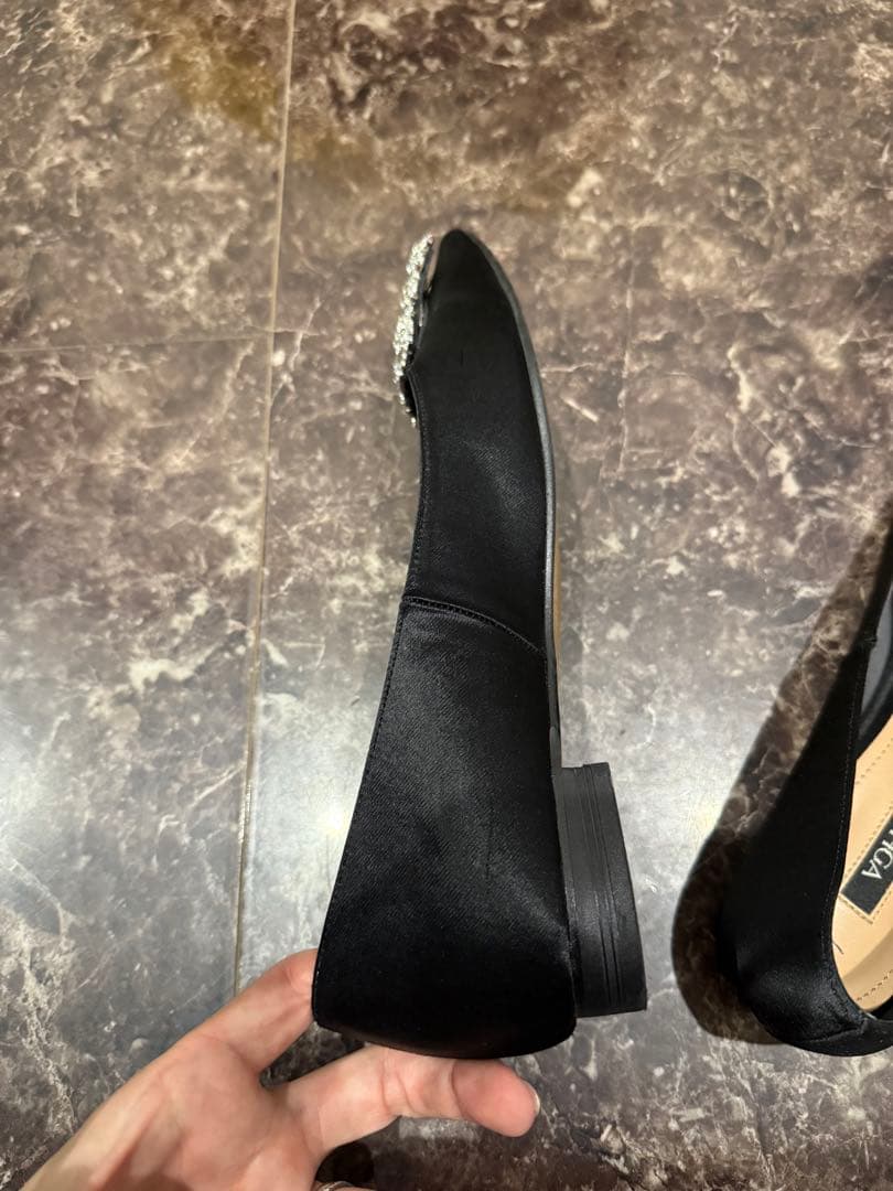 OHGA サテンビジュー パンプス 黒　24cm