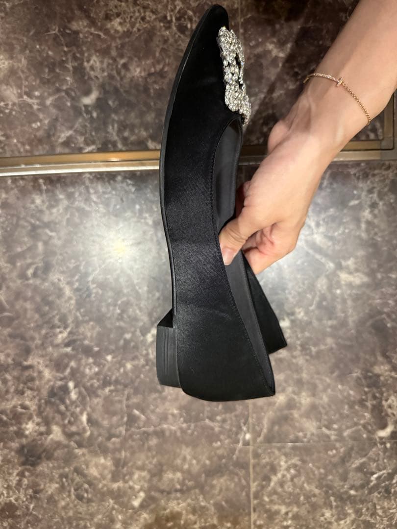 OHGA サテンビジュー パンプス 黒　24cm