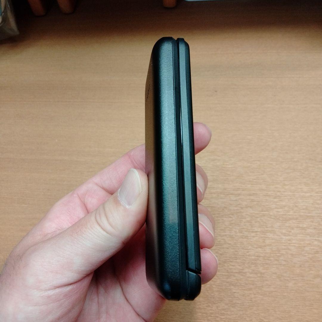 ほぼ新品 docomo KY-41B DIGNO ケータイ