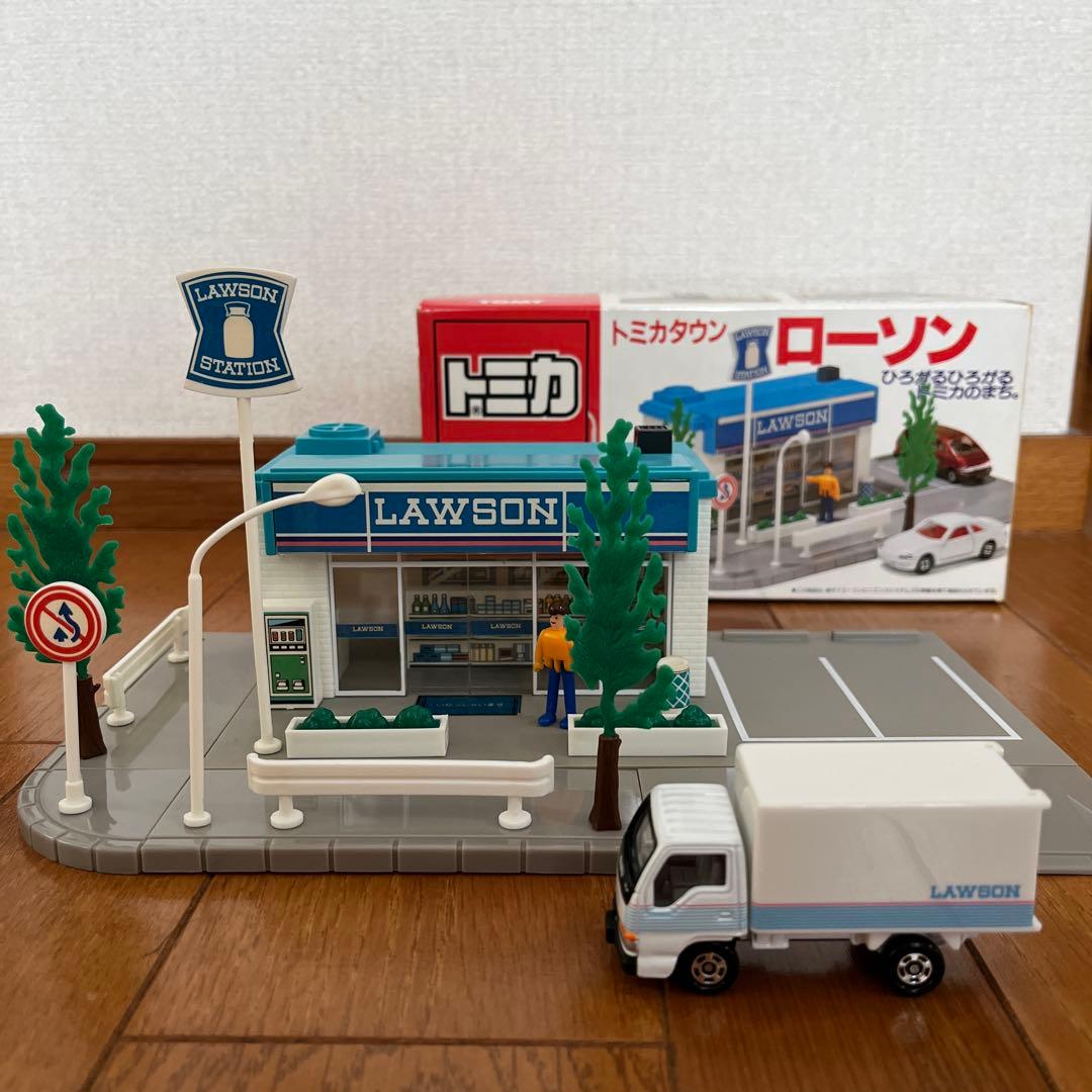 わ*ん様 トミカタウン ローソン☆ローソントラックトミカ付☆